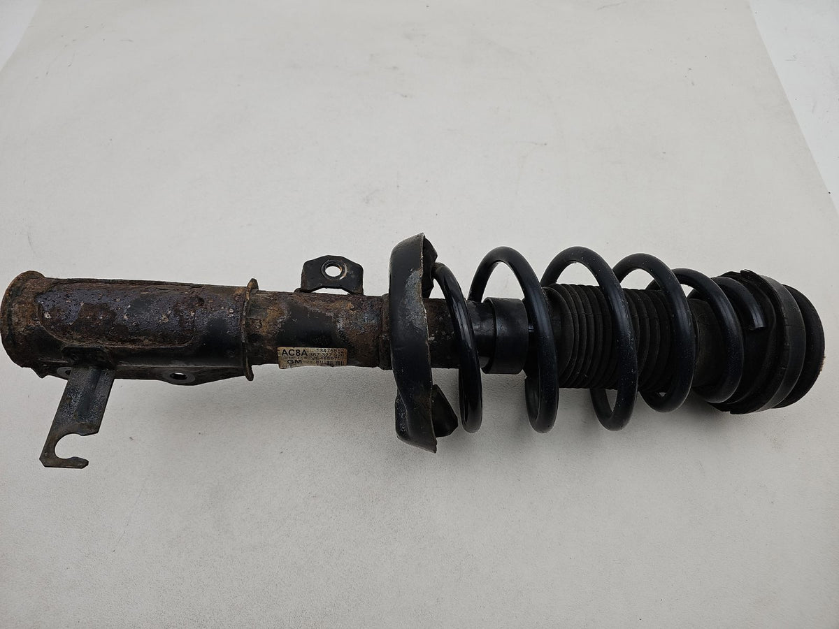 FRONT LEFT SUSPENSION LEG STRUT HUB 5
