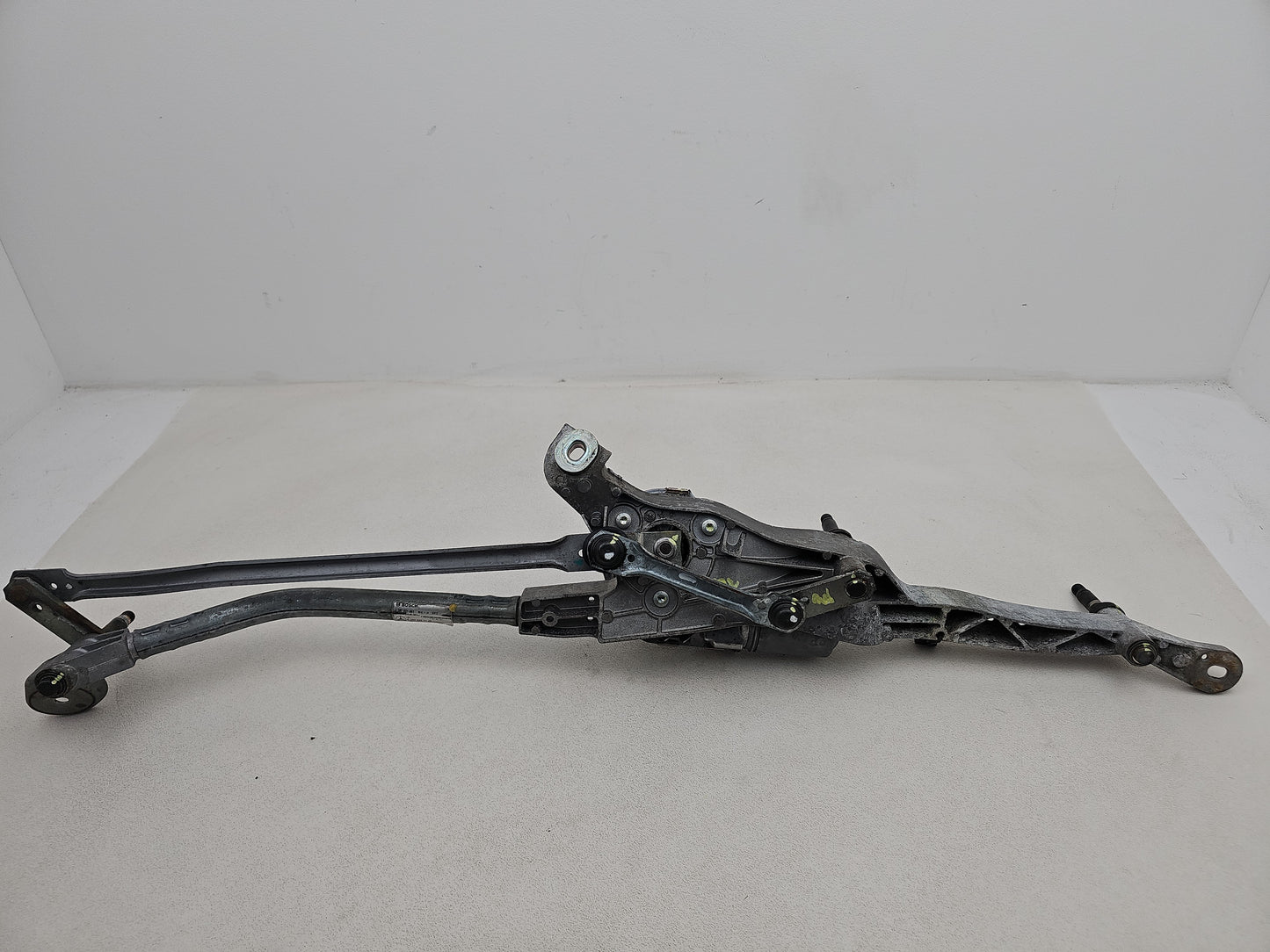 Front Wiper Motor & Mechanism / Linkage 5