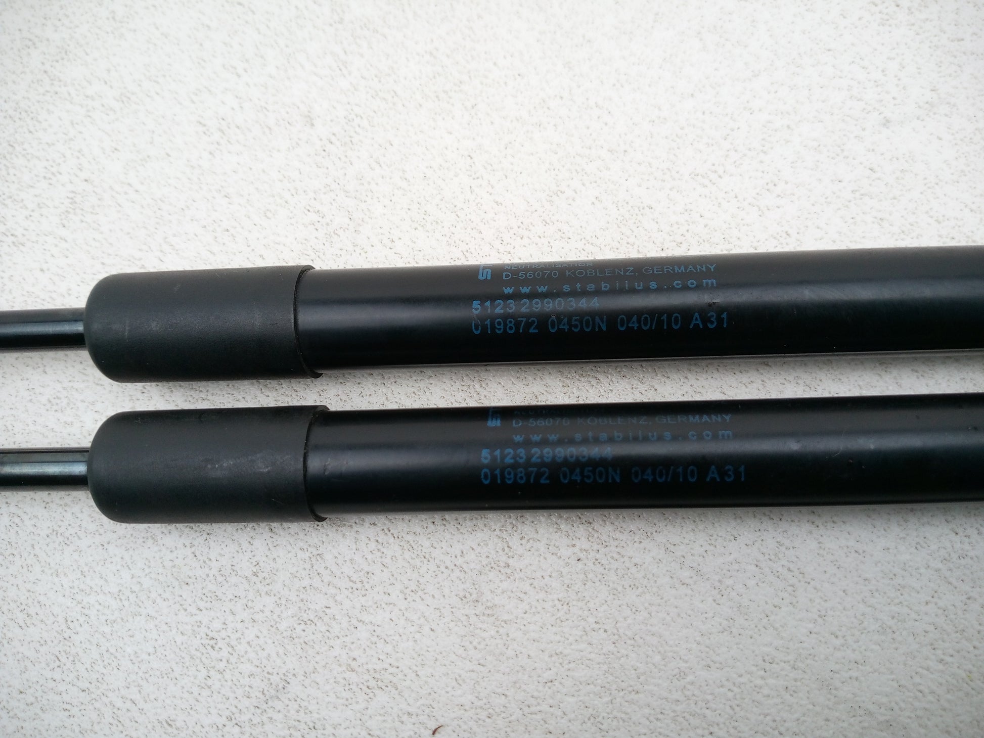 Tailgate Lift Handle 4