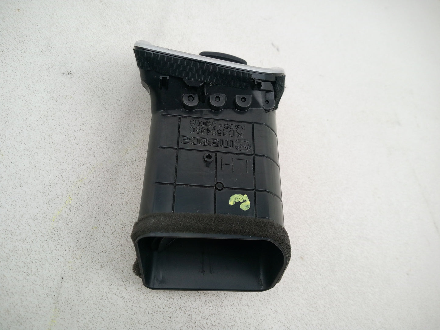 Facia Vent LH 4