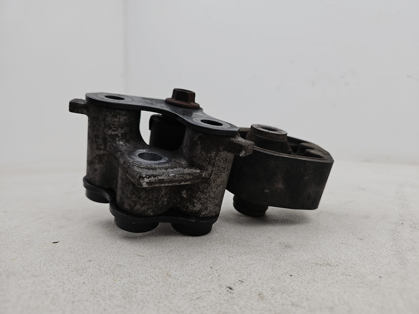 Transmission Mounting Bracket 5