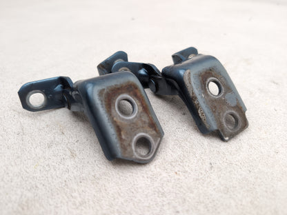 RH Front Door Hinge Pair  5