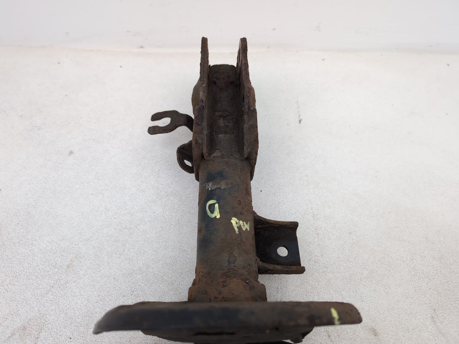 FRONT RIGHT SUSPENSION LEG STRUT HUB 5