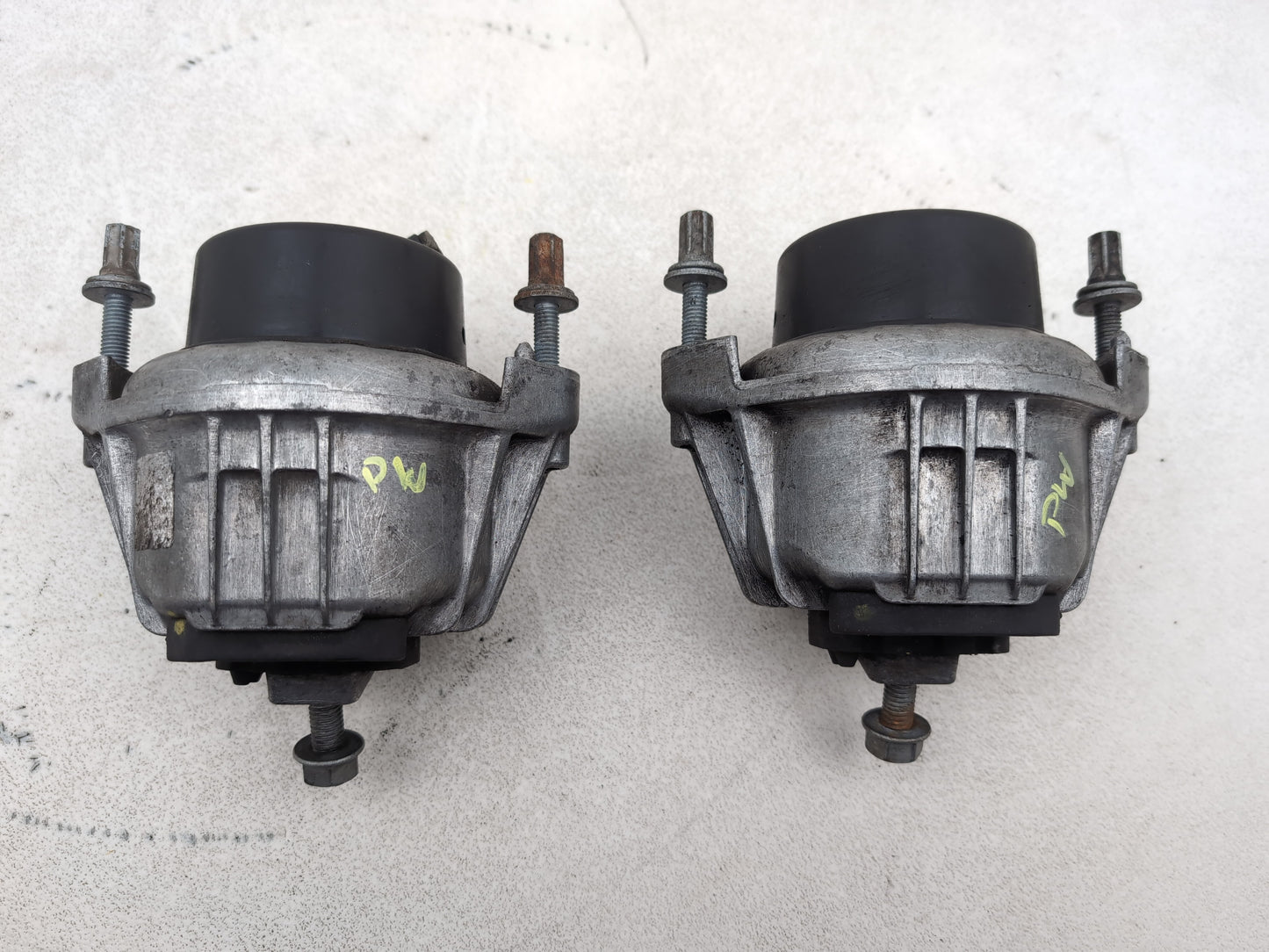 Set Of Engine Mounts LH + RH 5