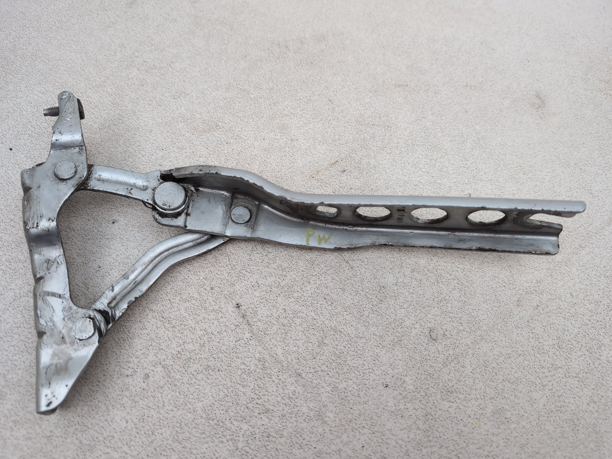 Bonnet Hinge LH 5