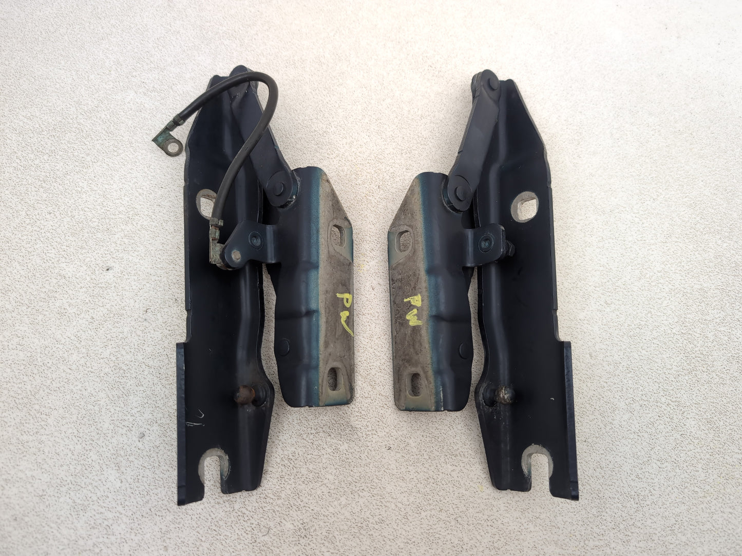 Bonnet Hinges 5
