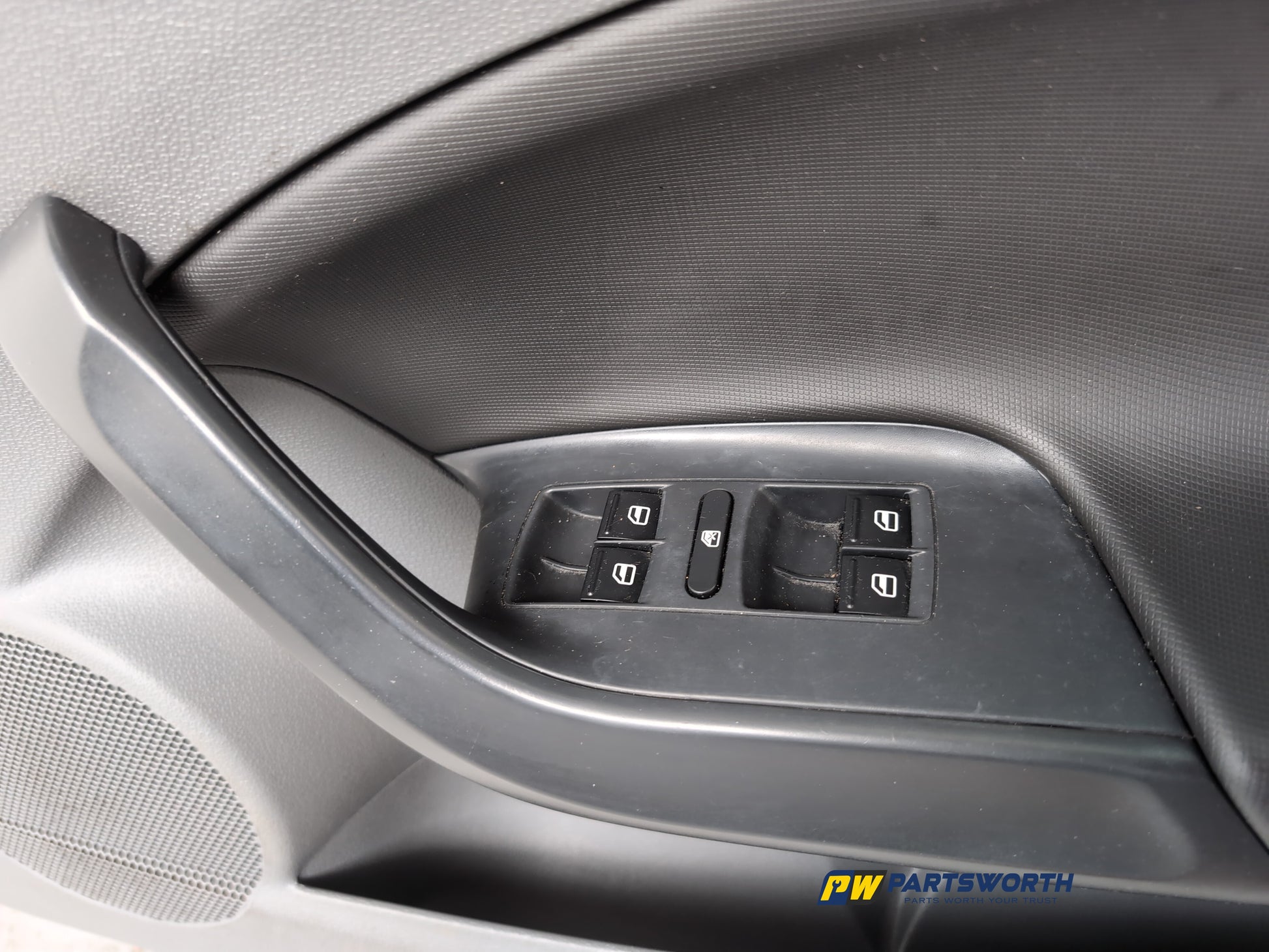 Door Front RH 8