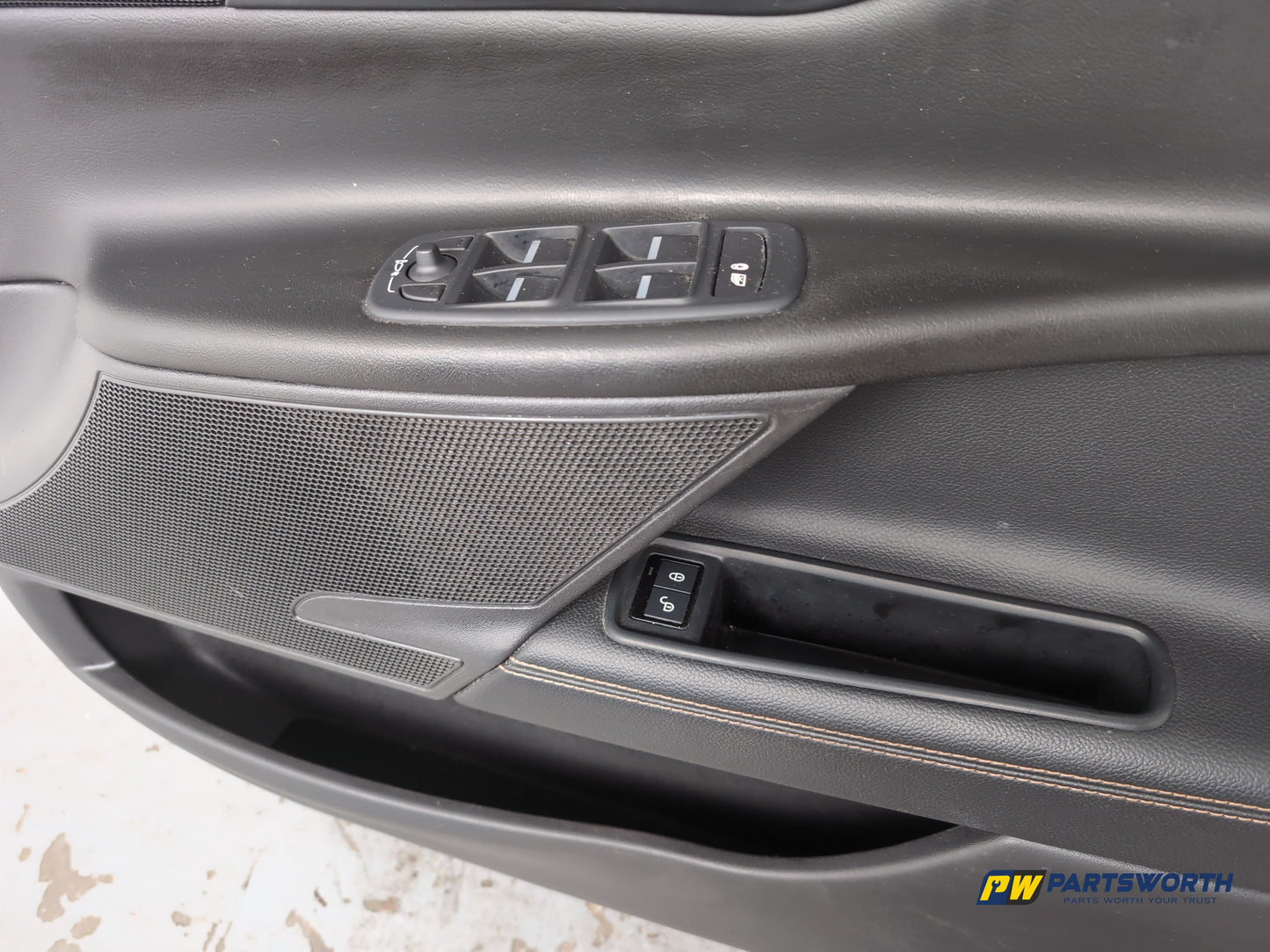 Door Front RH 11