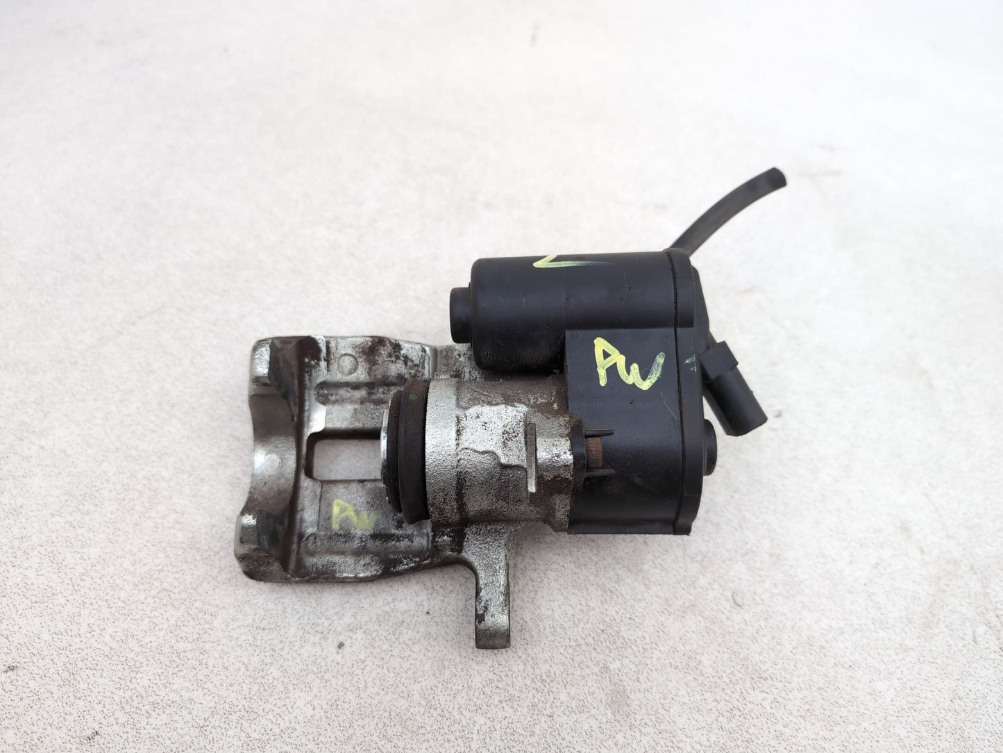 Brake Rear Caliper RH 1