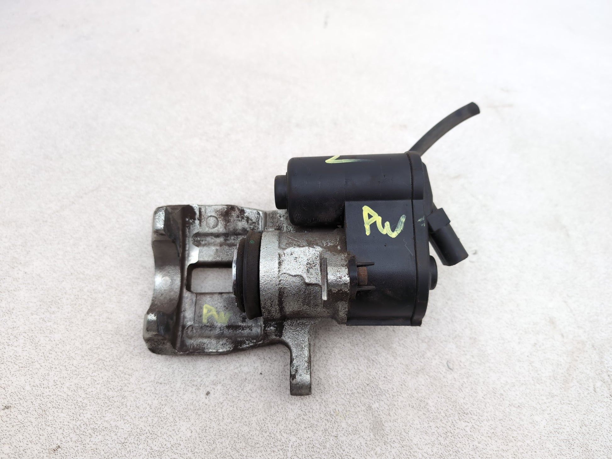 Brake Rear Caliper RH 1