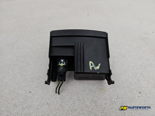 Mercedes-Benz B180 Rear Centre Console Ashtray With Power Port A2466800250 - photo 2