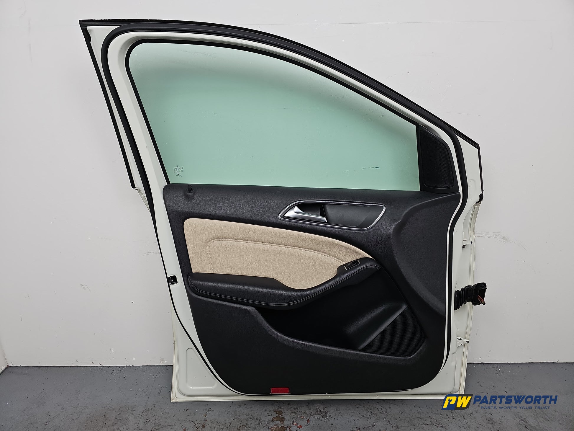 Door Front LH 11