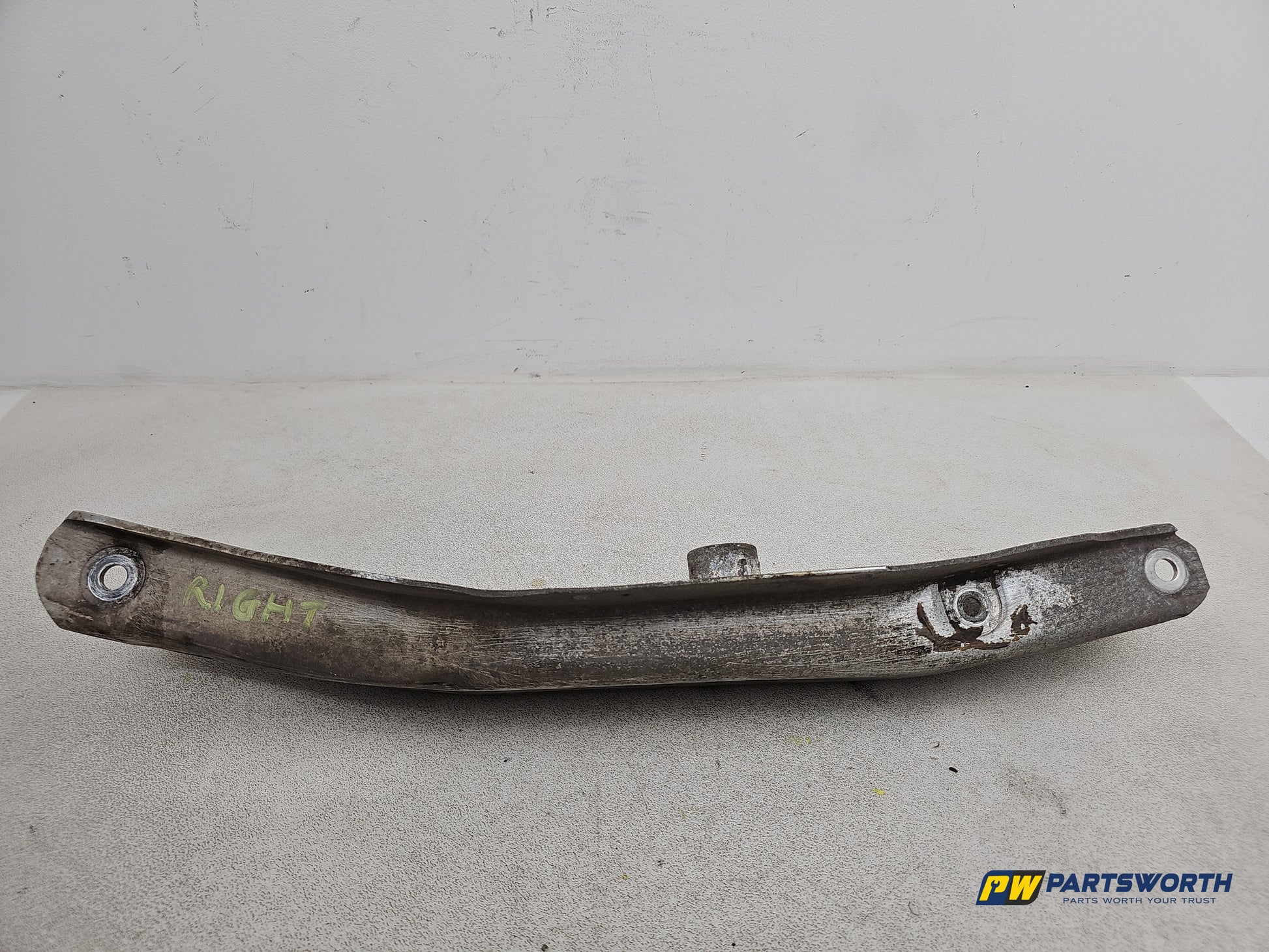 Suspension Arm Rear Wishbone RH 5