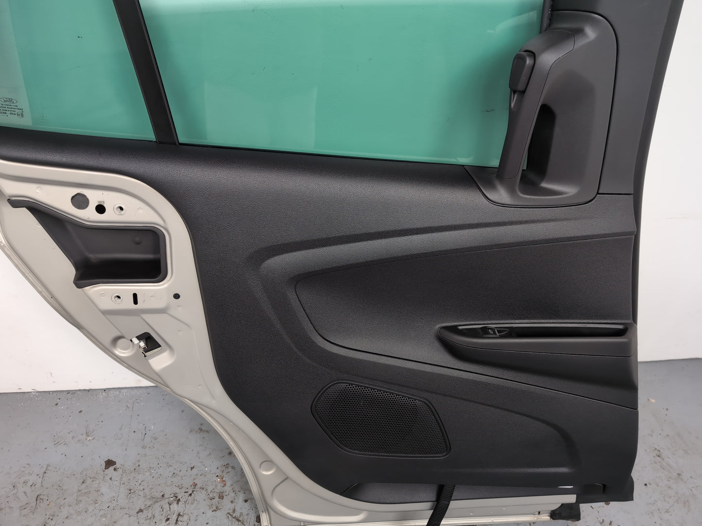 Door Rear LH 11