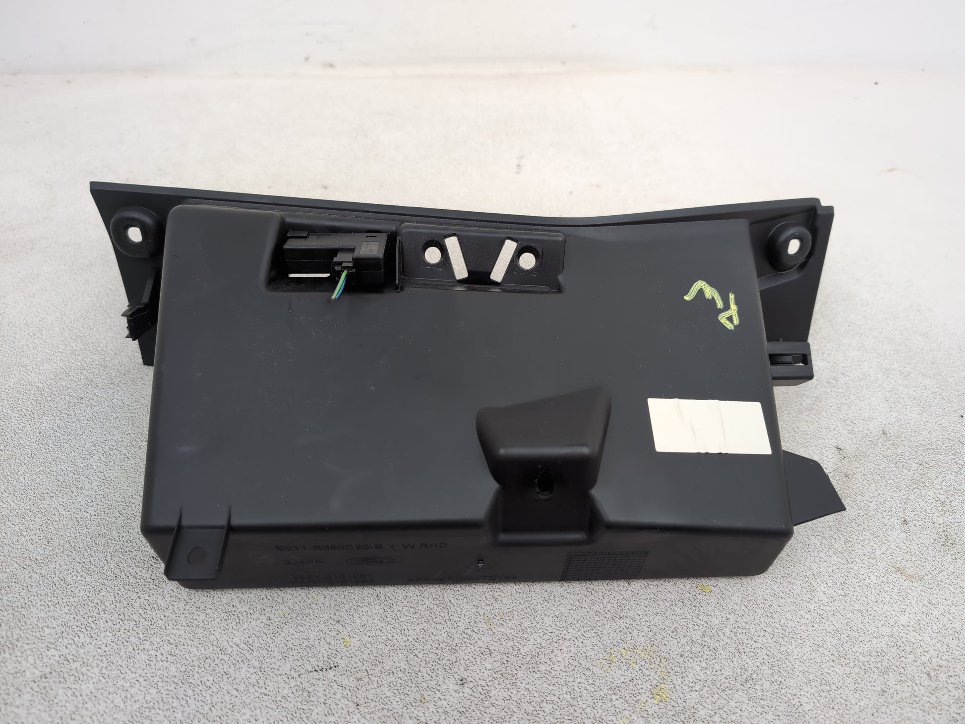 Centre Console Storage Tray 1