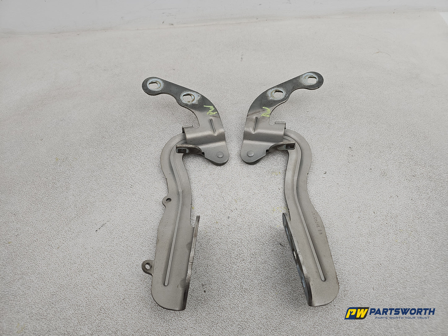 Bonnet Hinges 7