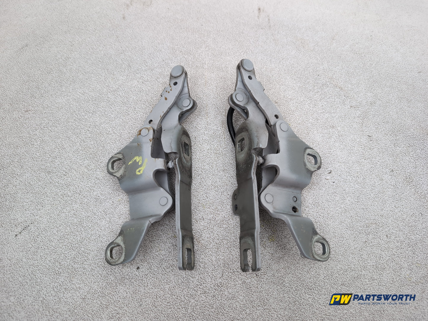 Bonnet Hinges 5
