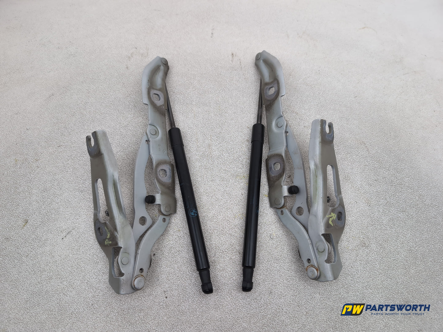 Misc Hinge 5