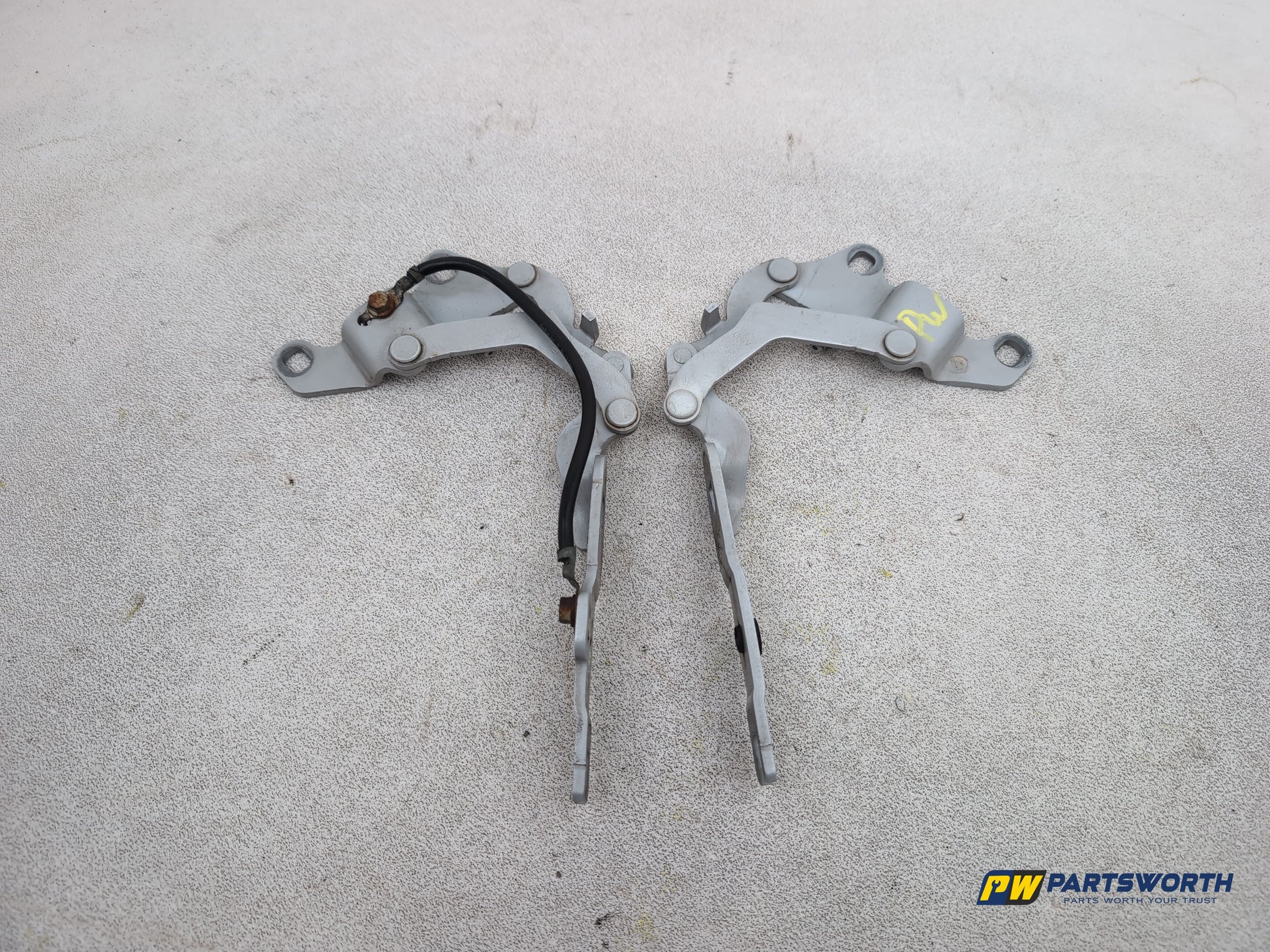 Bonnet Hinges 5