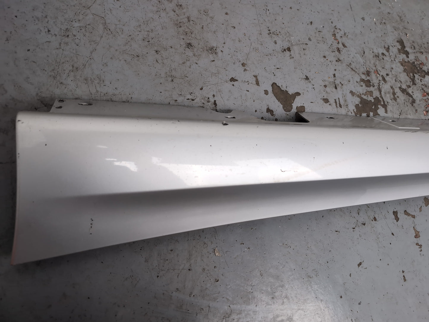 Side Skirt LH 7