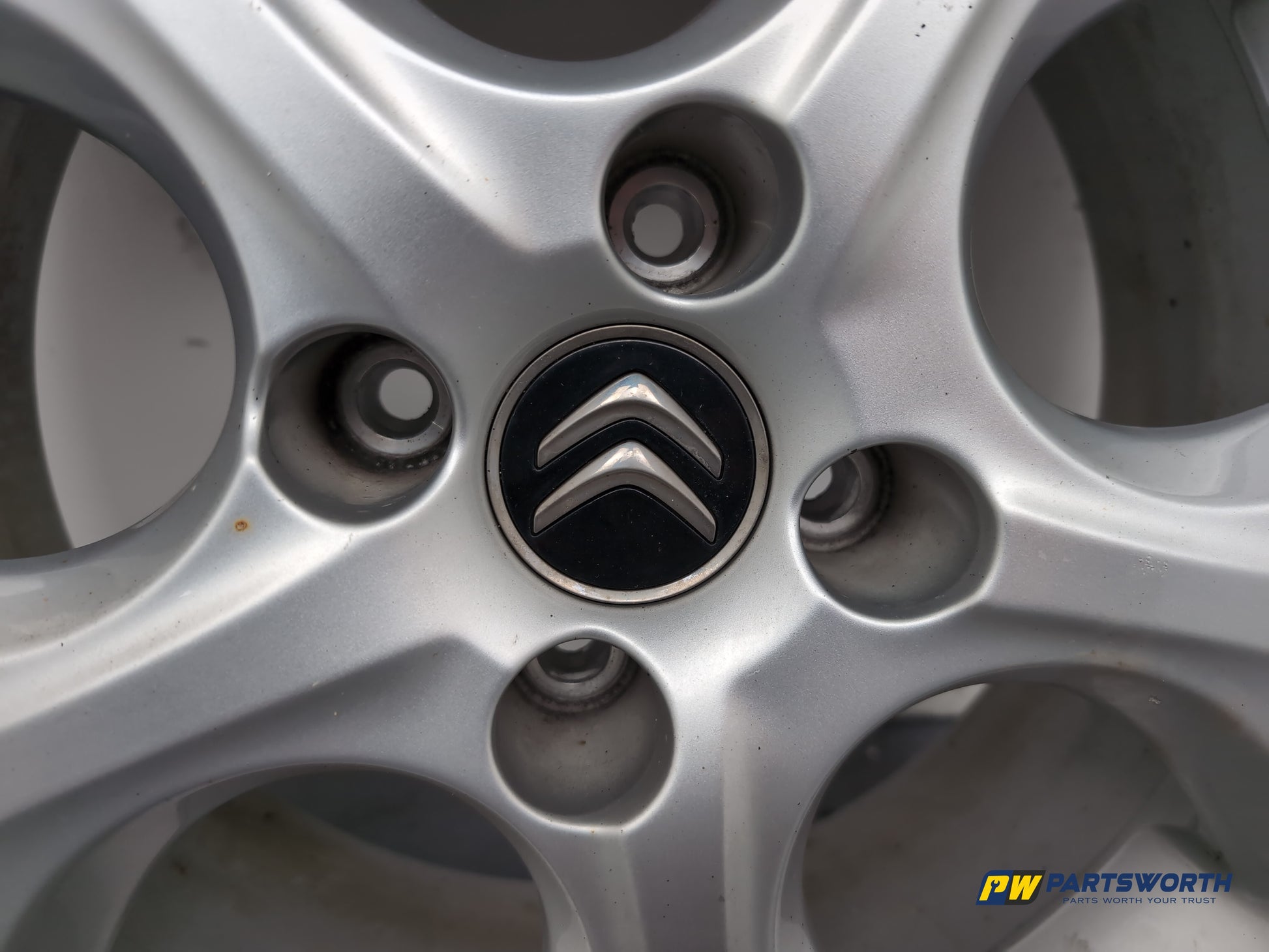 Wheel Road Alloy 5