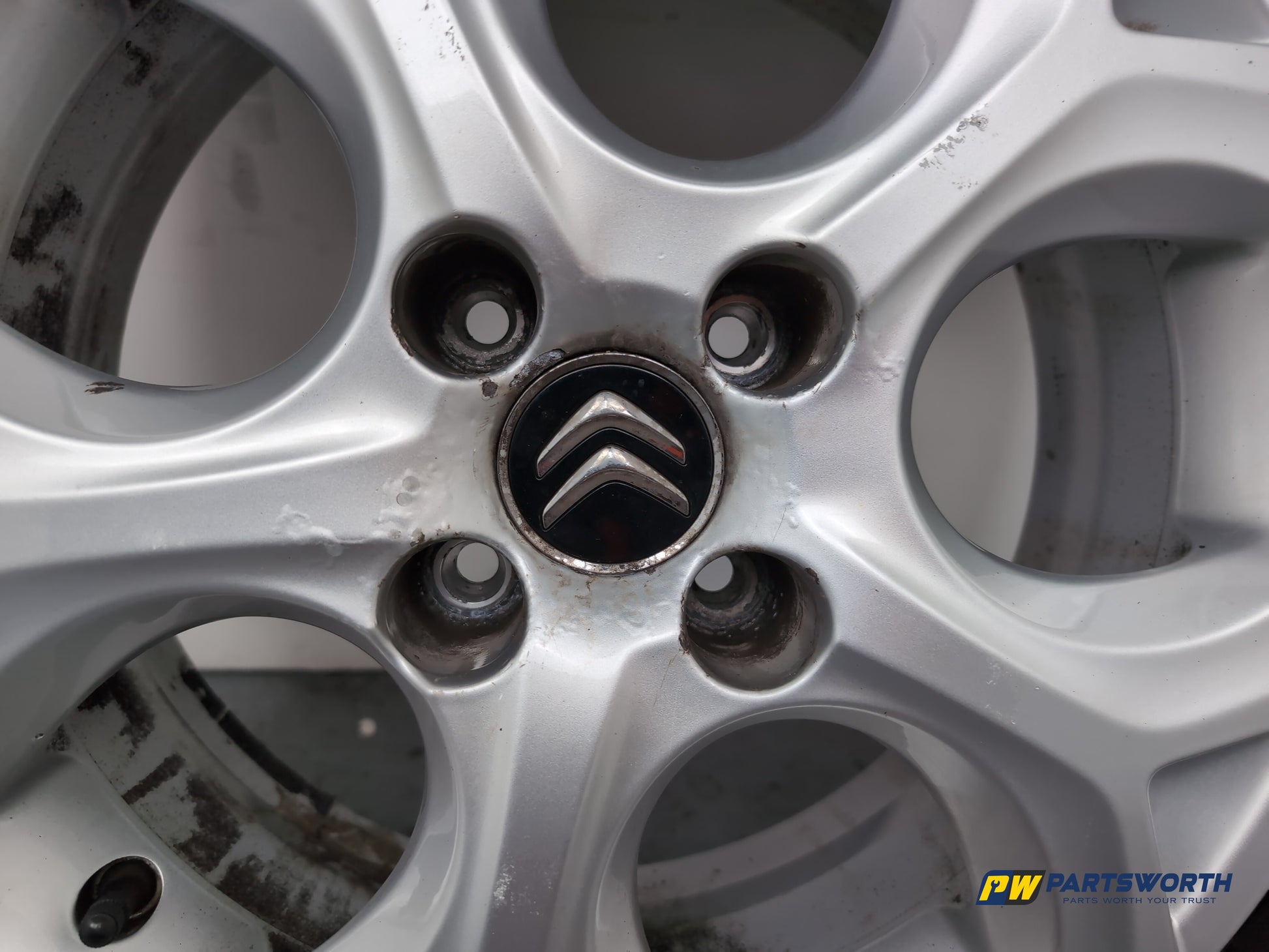 Wheel Road Alloy 5