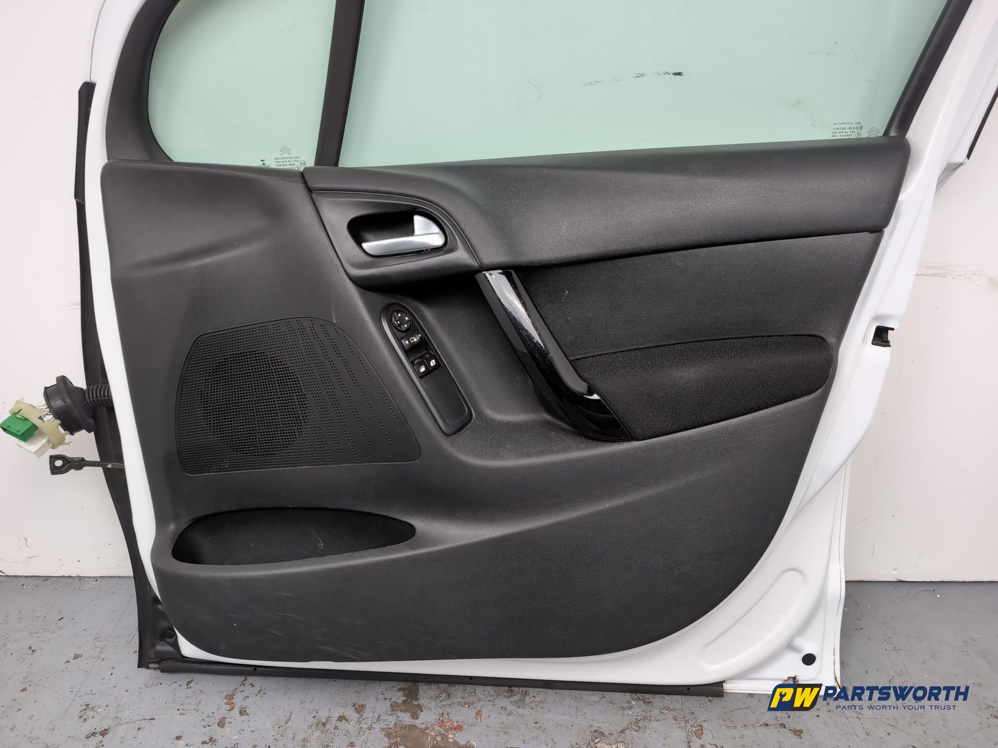 Door Front RH 13