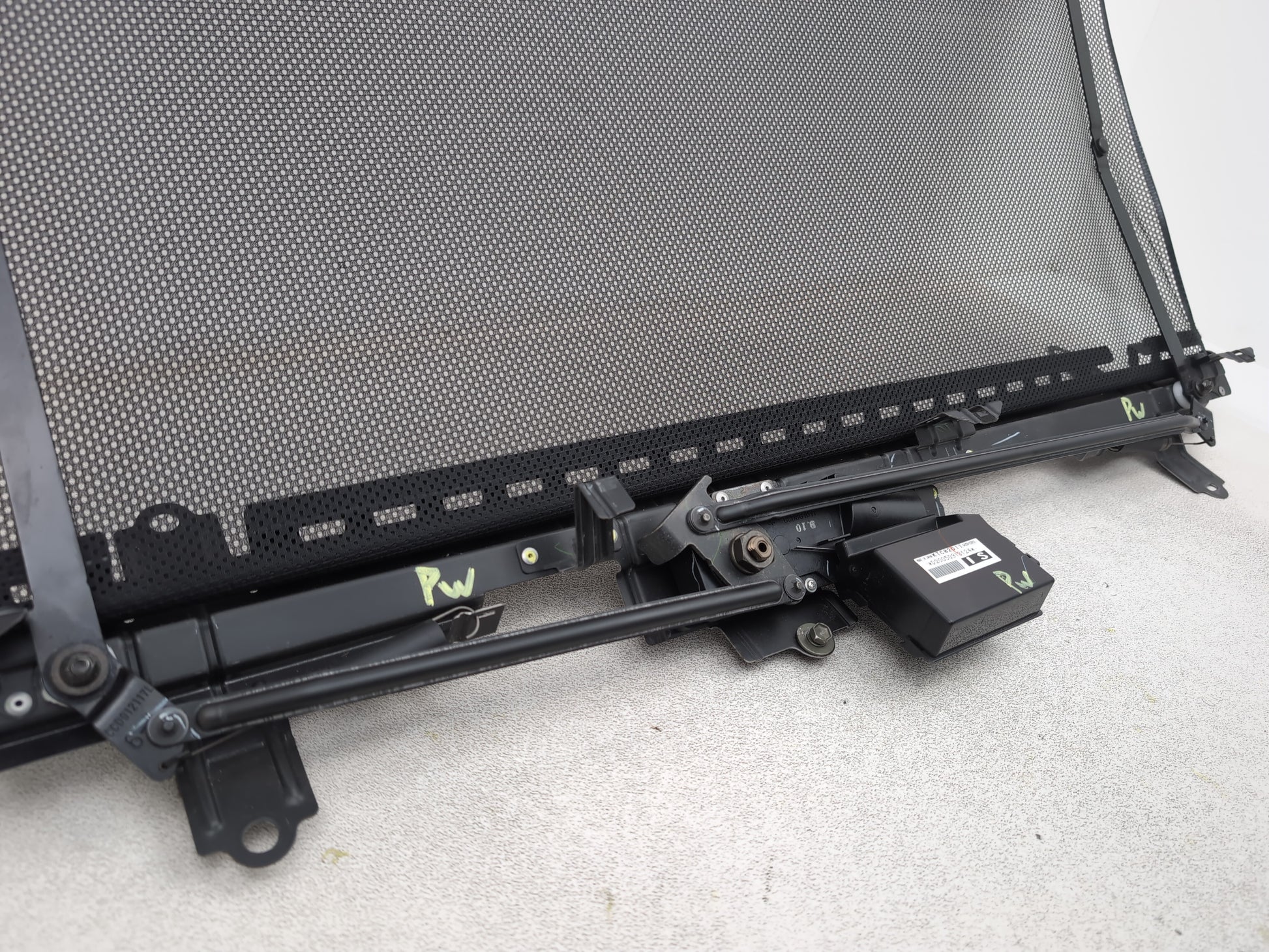 Bodyside Side Window Assembly RH 3
