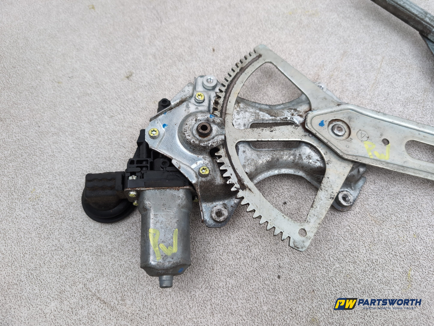 Door Front Window Regulator RH 4