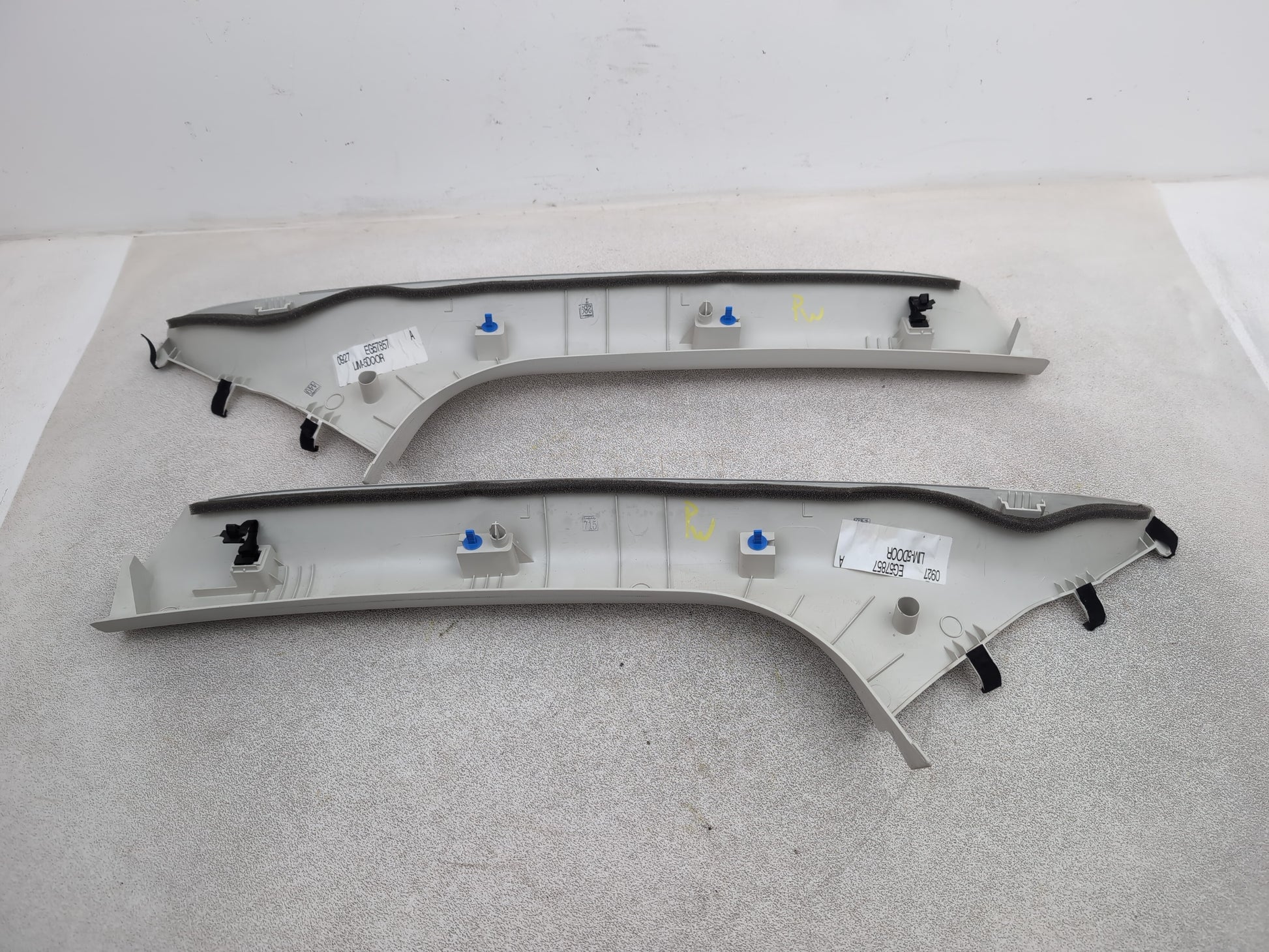 Pair Of Plastic A Pillar Trims 3