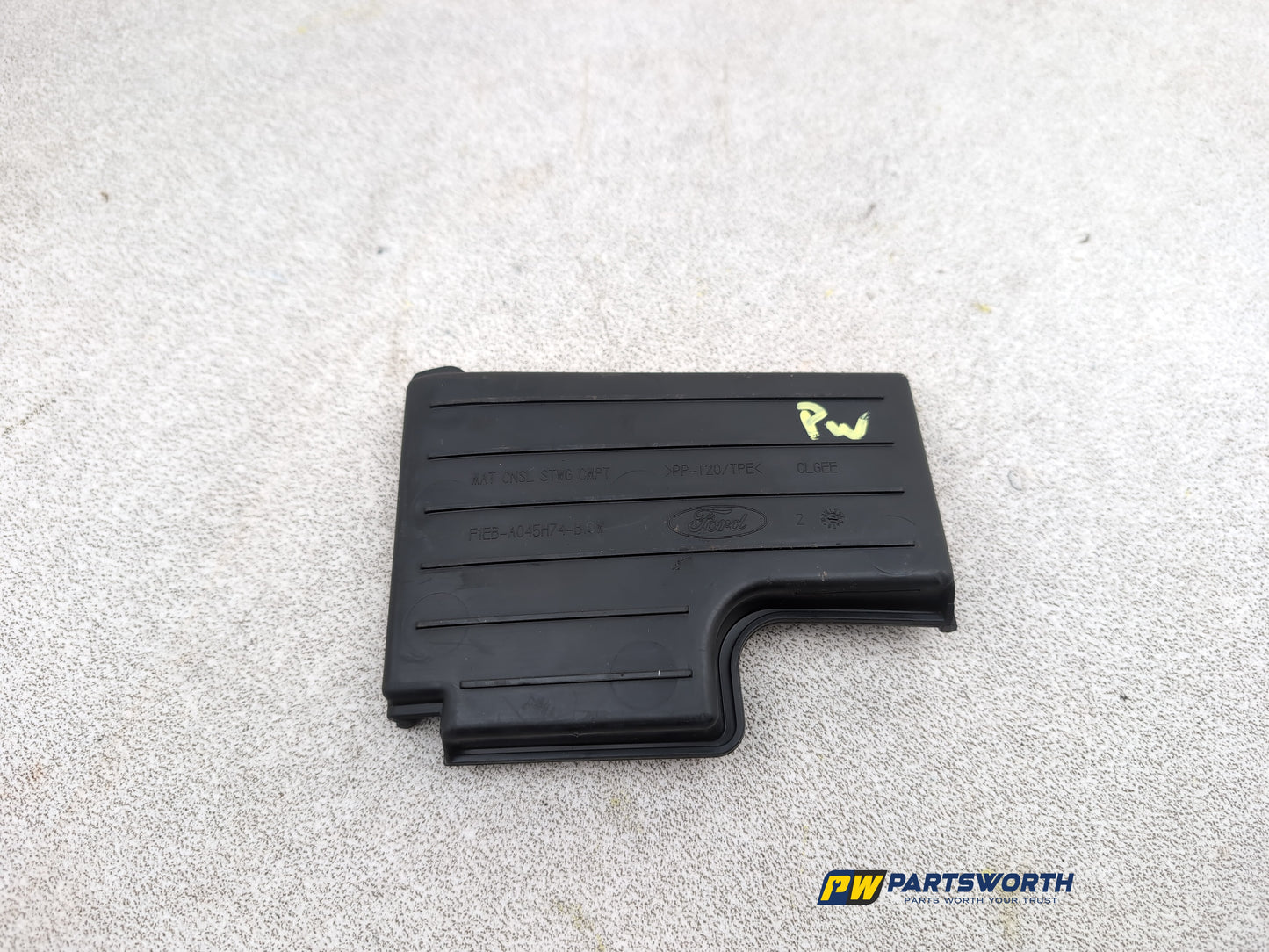 Centre Console Storage Tray 4