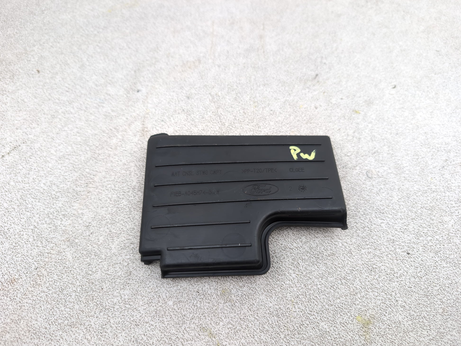Centre Console Storage Tray 5