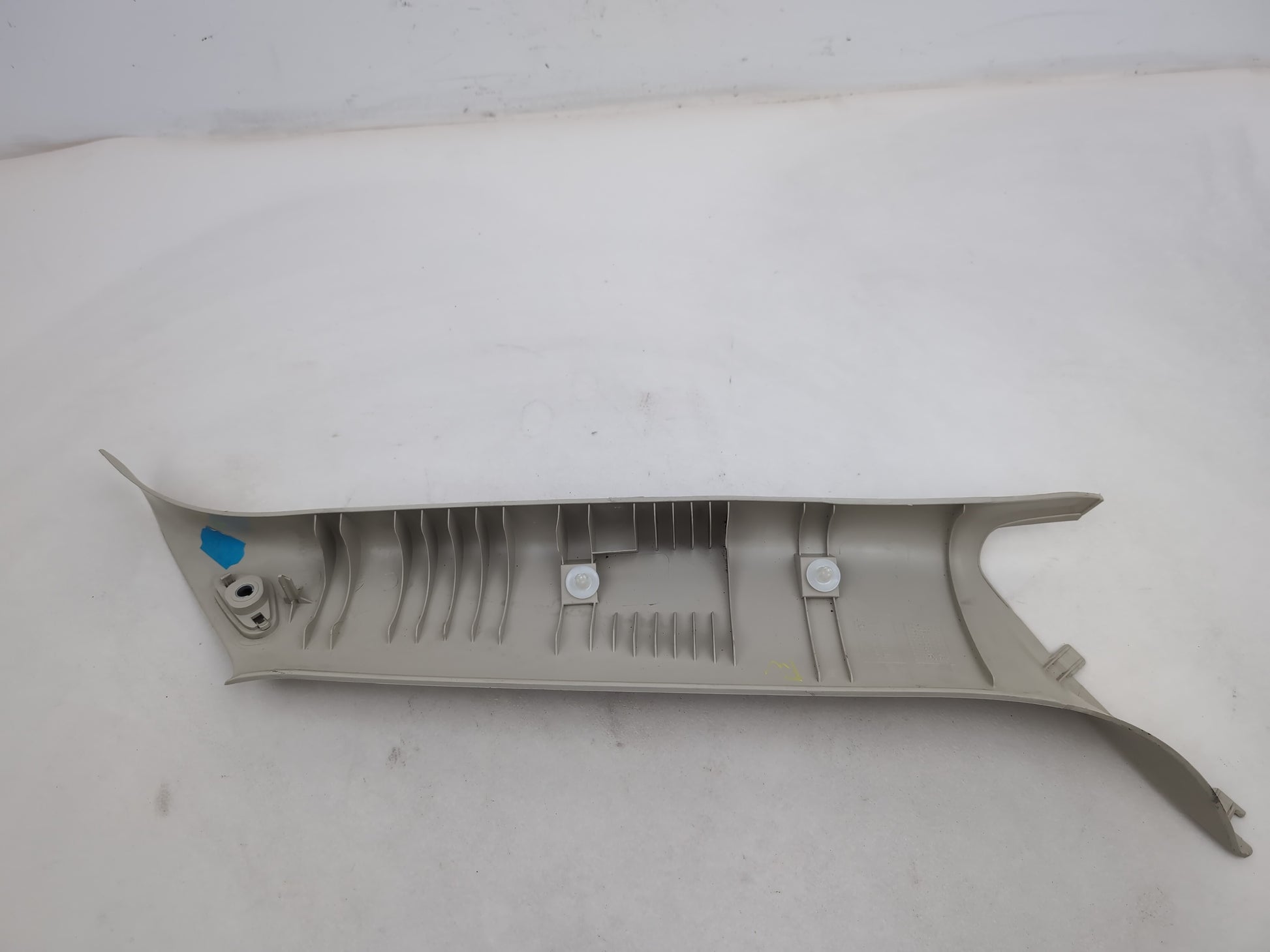 LH A Pillar Trim  5