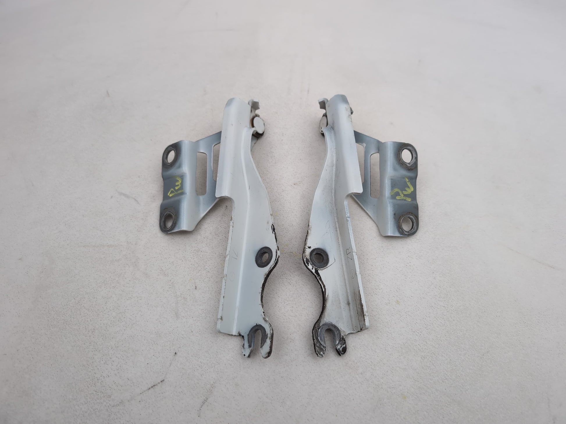 Bonnet Hinges 5