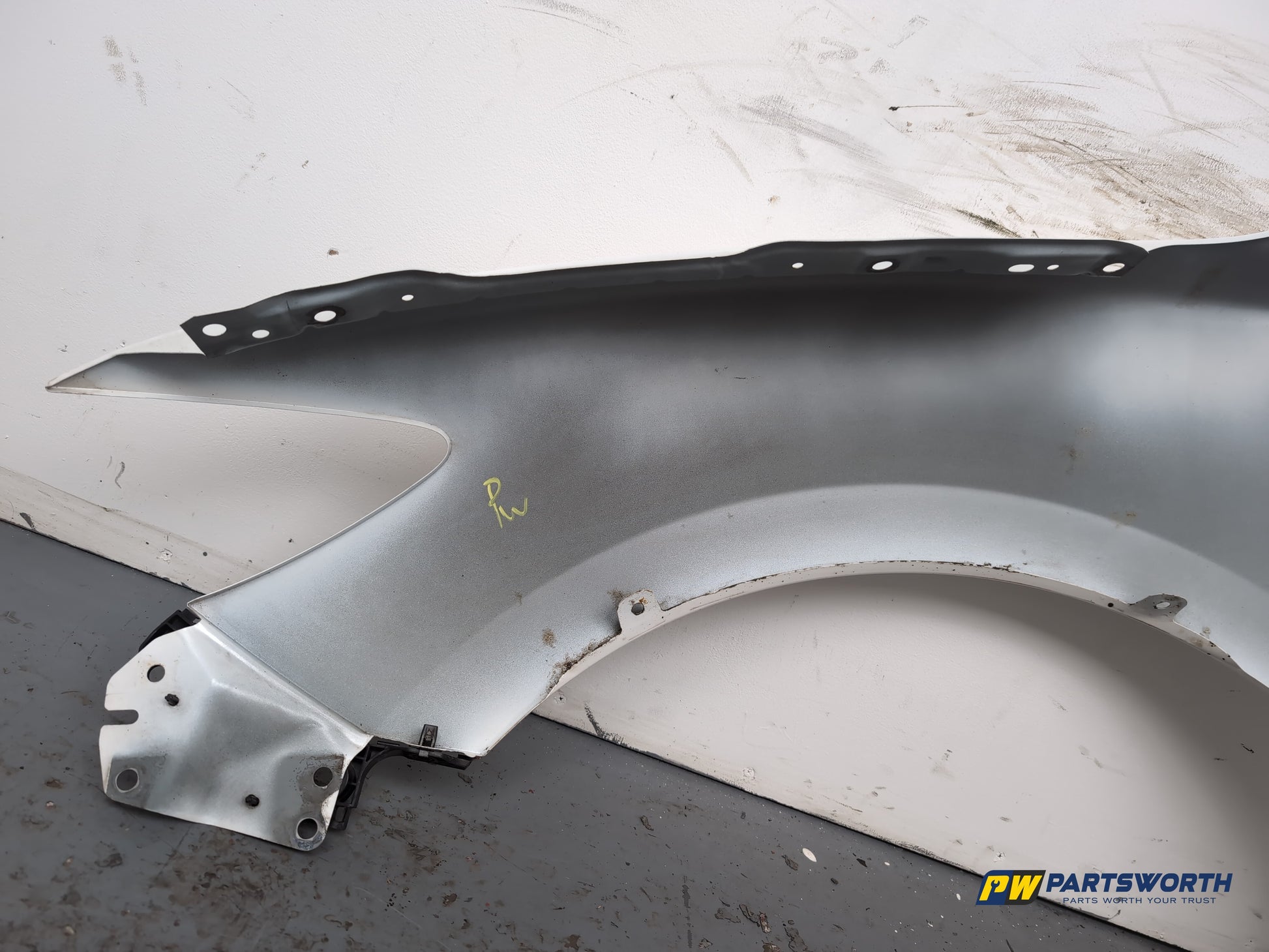 Wing Front RH 7