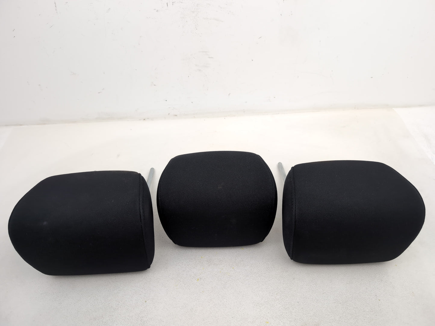 Rear Headrest 5