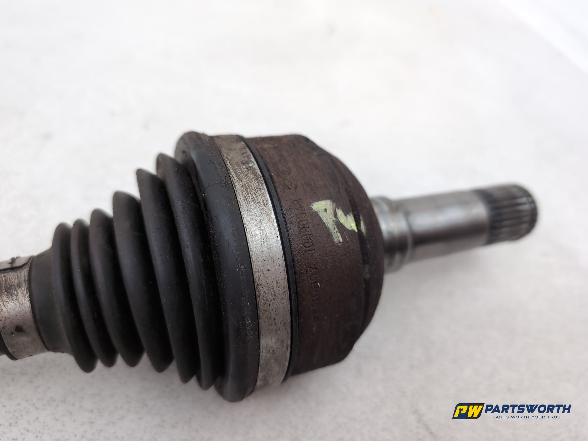 Driveshaft Front LH 5
