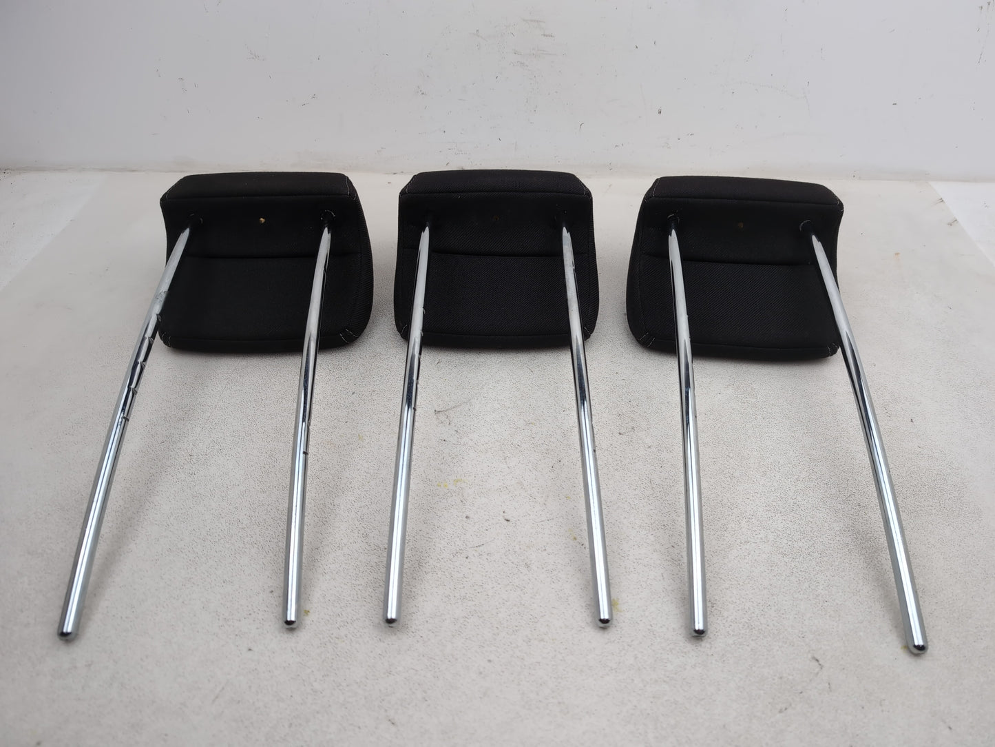 Rear Headrest 5