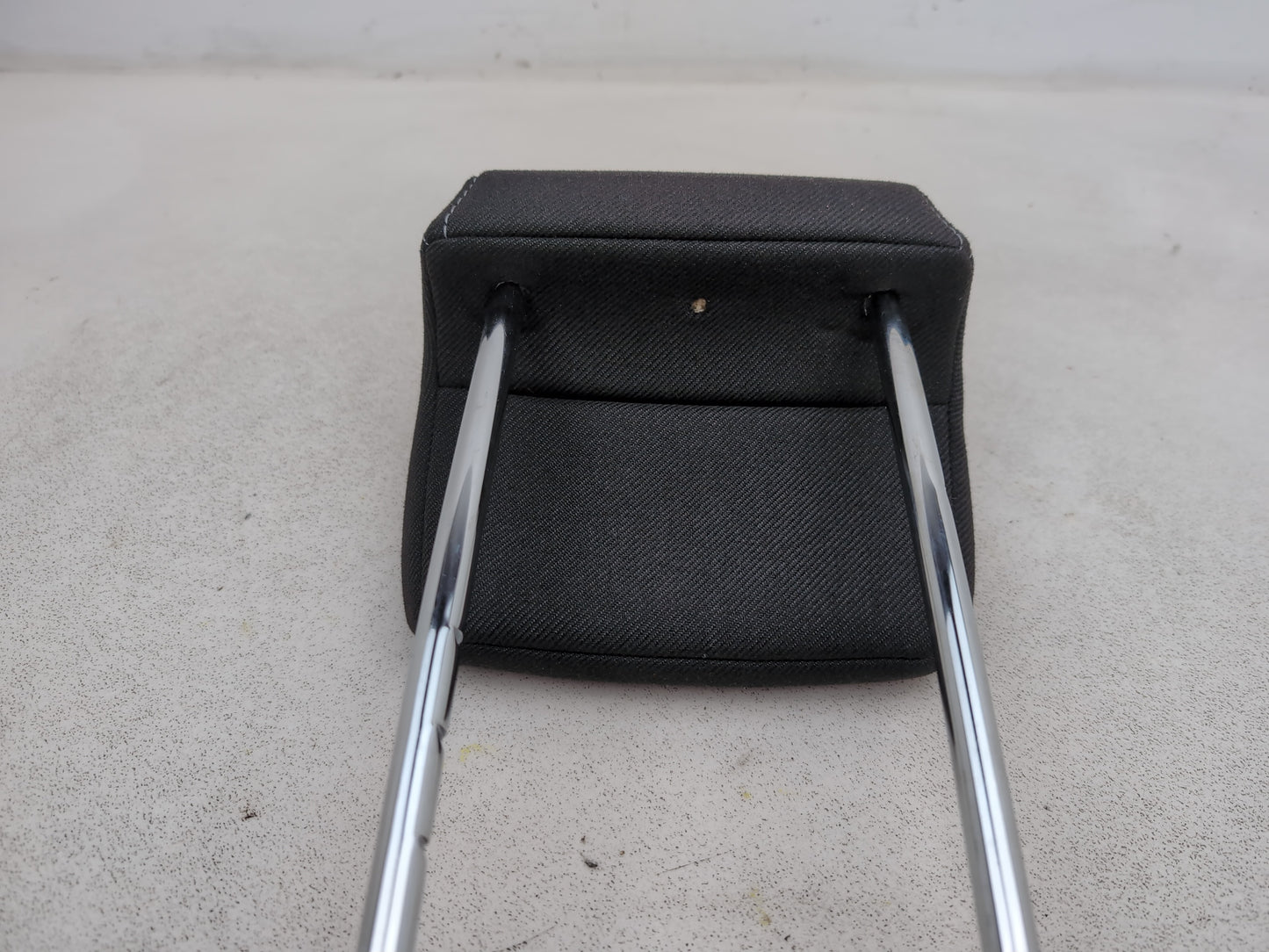 Rear Headrest 5