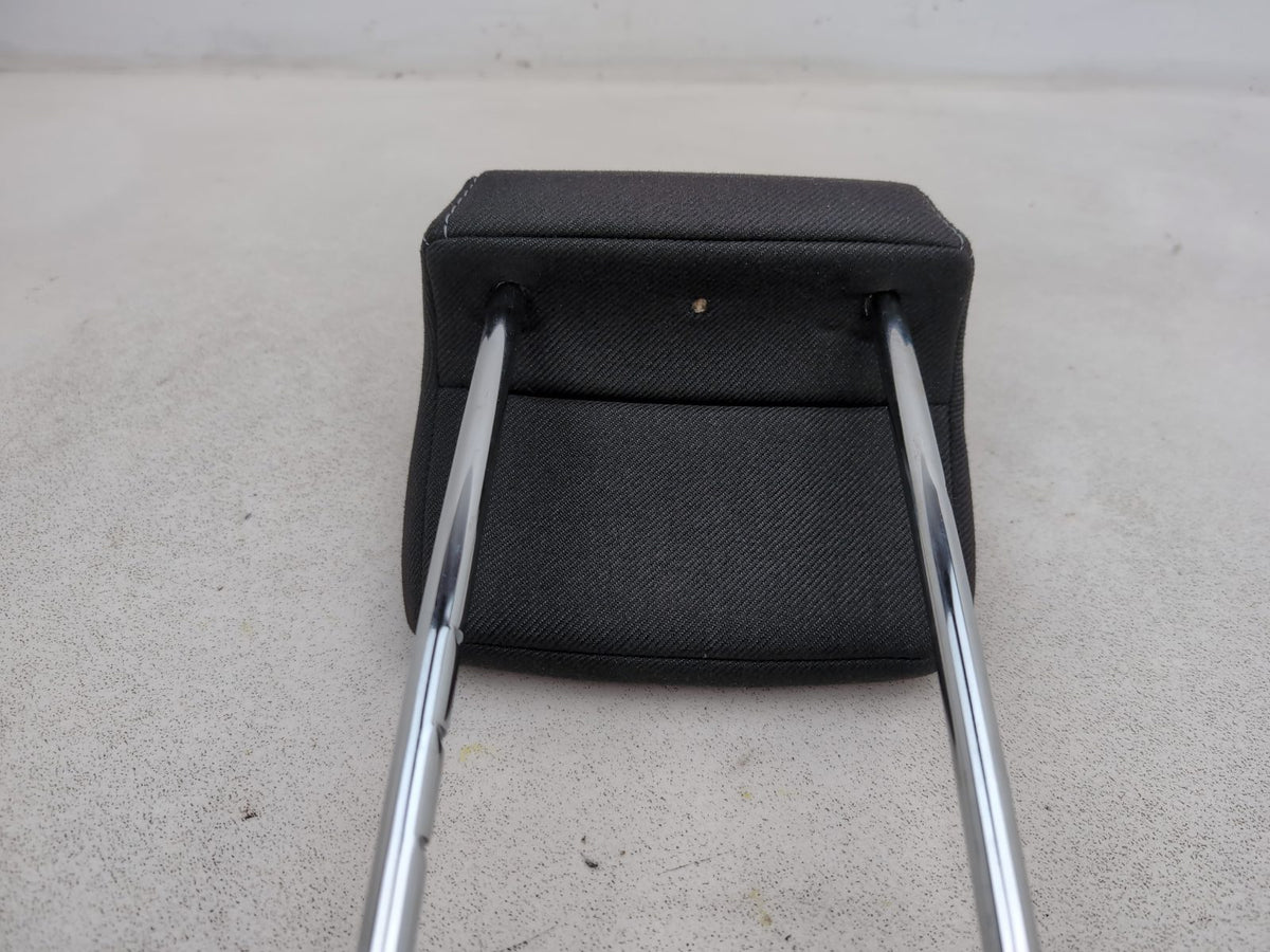 Rear Headrest 5