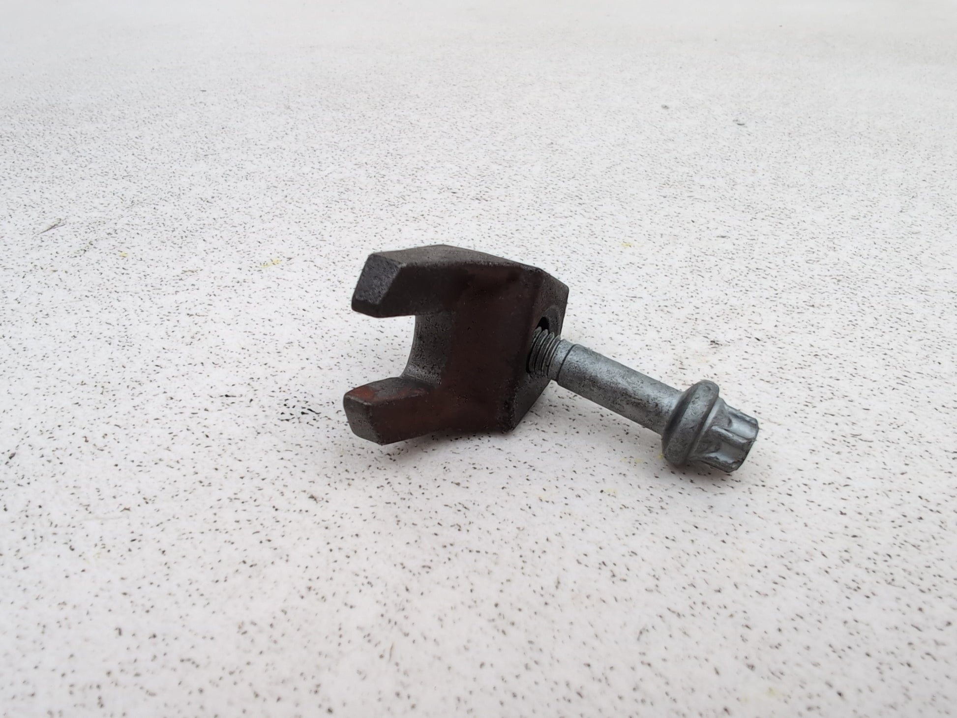 Engine Mounting Bracket 5