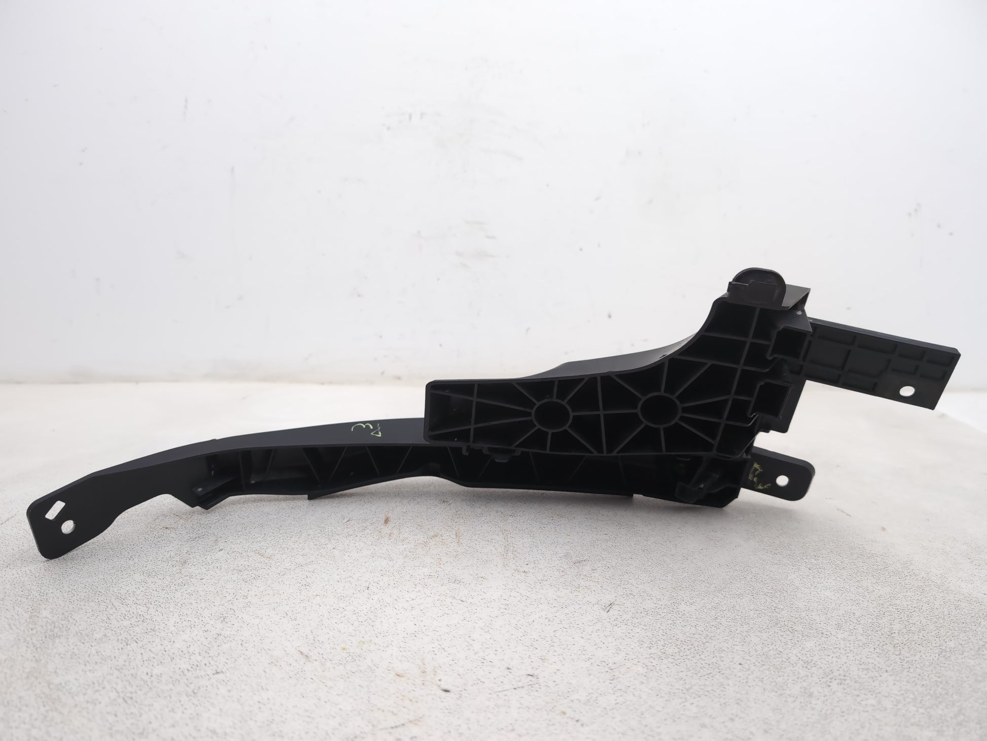 Headlamp Panel Support Bracket RH 5