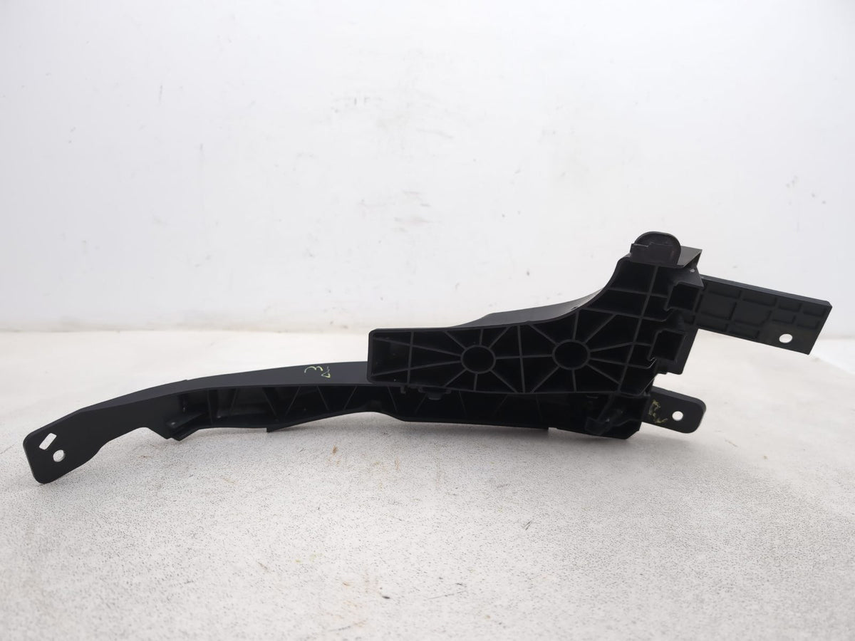 Headlamp Panel Support Bracket RH 5
