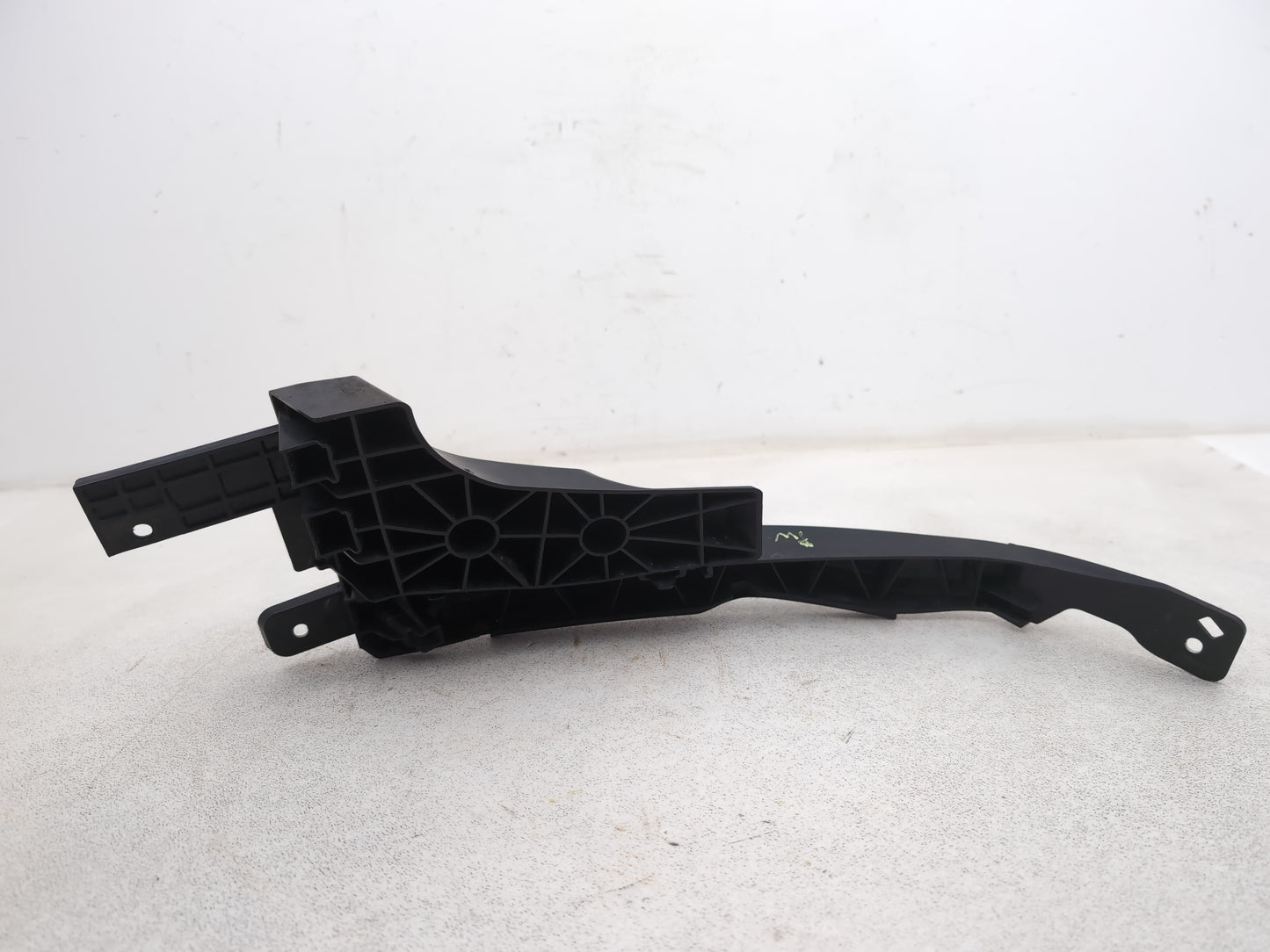 Headlamp Panel Support Bracket LH 5