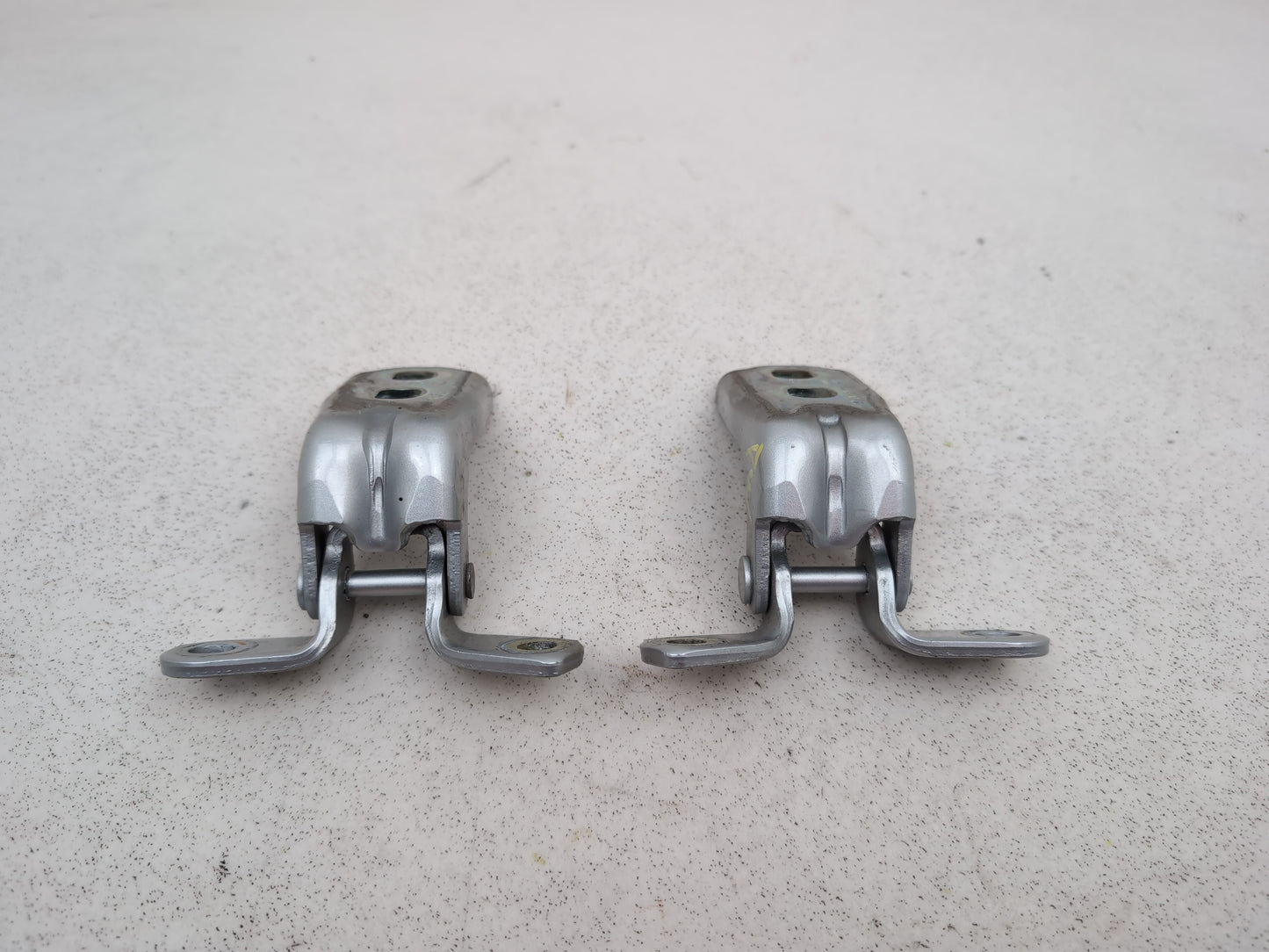 RH Front Door Hinge Pair  5