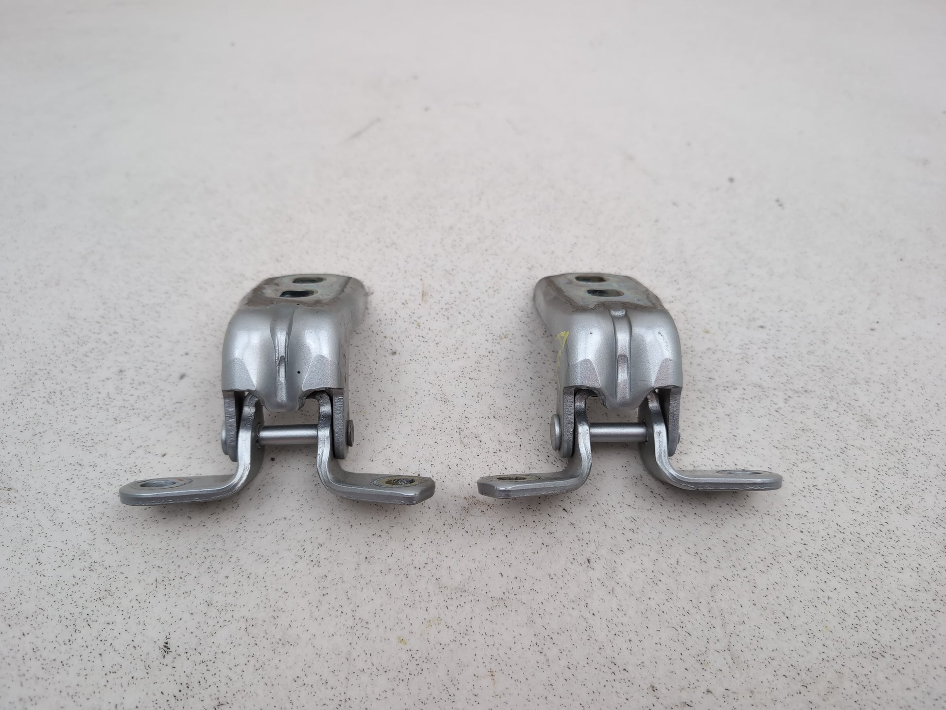 RH Front Door Hinge Pair  5