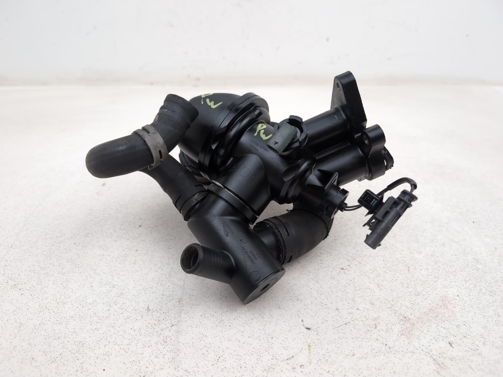 Jaguar Xe Prestige D Auto Thermostat Housing W584a 2015-2021 - photo 5