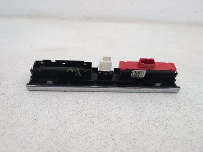 Audi A3 Sport Tfsi Hazard Lights Switch 8p0927137ap 2003-2012 - photo 5