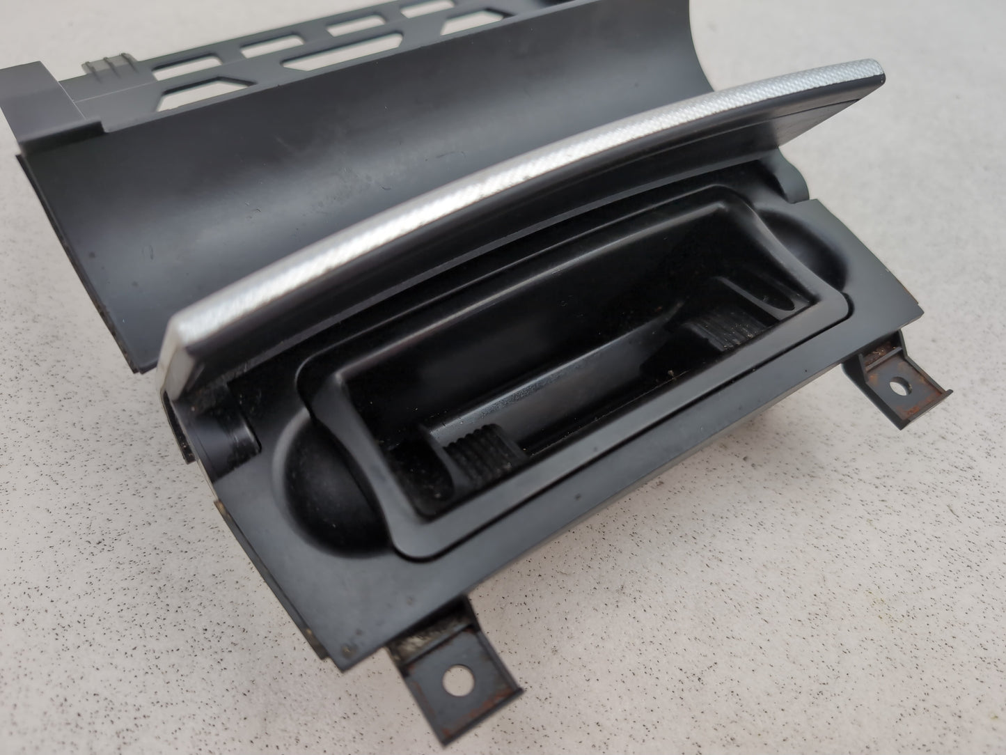 Audi A3 Sport Tfsi Ashtray Centre Console 8p0857951 2003-2015 - photo 5