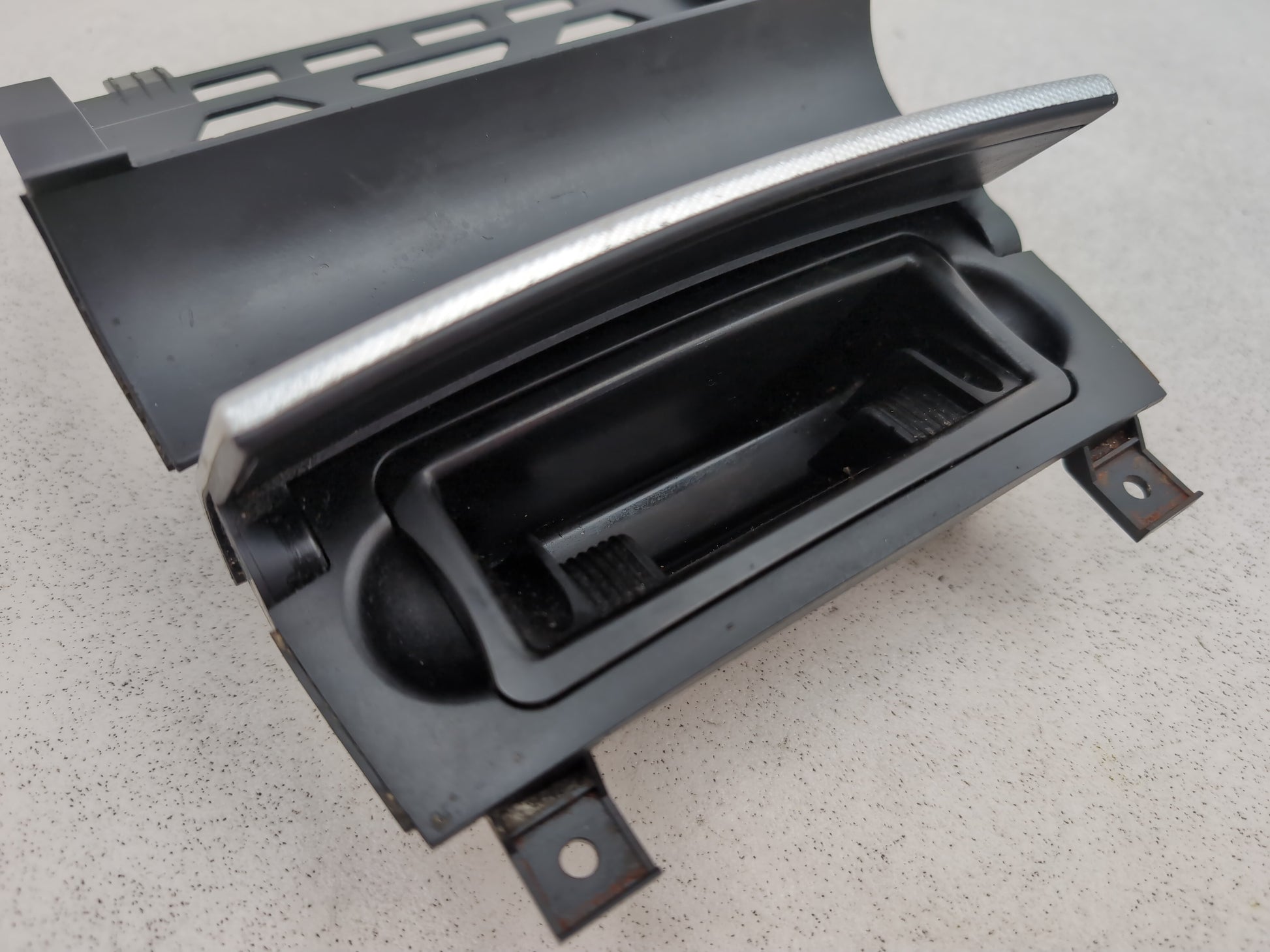 Audi A3 Sport Tfsi Ashtray Centre Console 8p0857951 2003-2015 - photo 5